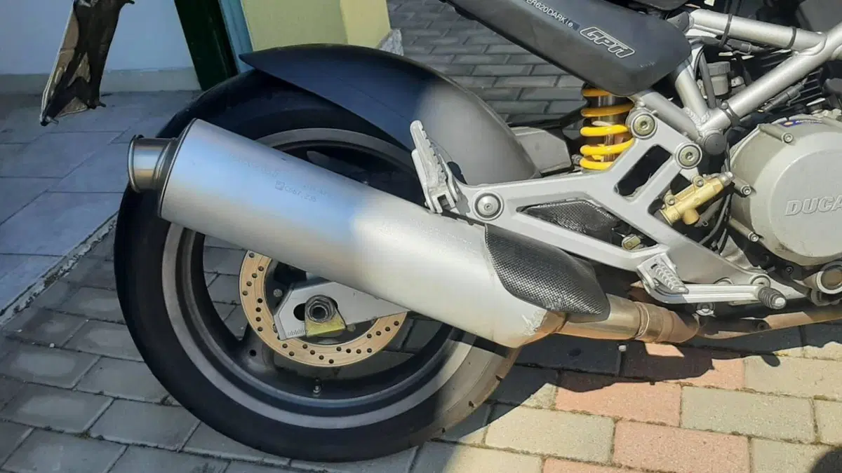 Ducati Monster 620 Dark (2003 - 06)  (6)