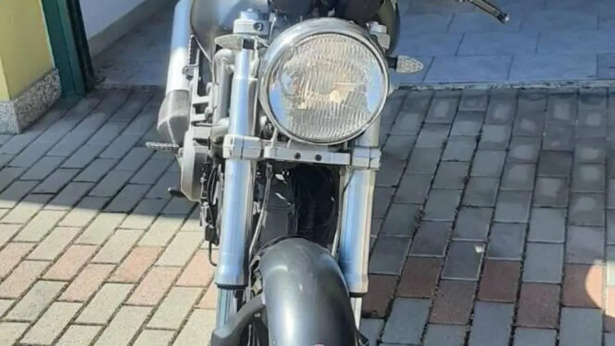 Ducati Monster 620 Dark (2003 - 06)  (9)