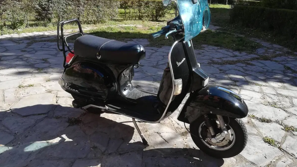Piaggio Vespa 150 PX (1980 - 00)  (2)