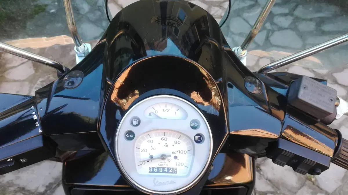 Piaggio Vespa 150 PX (1980 - 00)  (11)