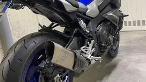 Yamaha MT-10 ABS (2016 - 17)  (4)