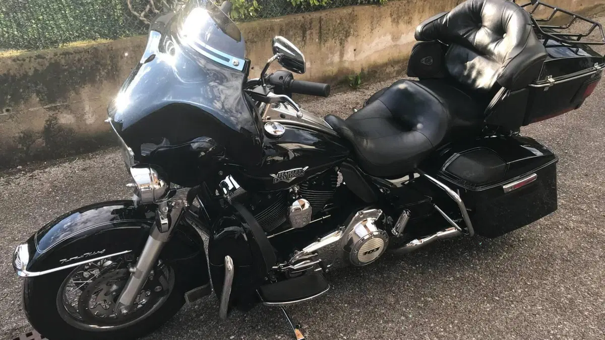 Harley-Davidson 103 Road King Classic (2011 - 13) - FLHRC  (11)