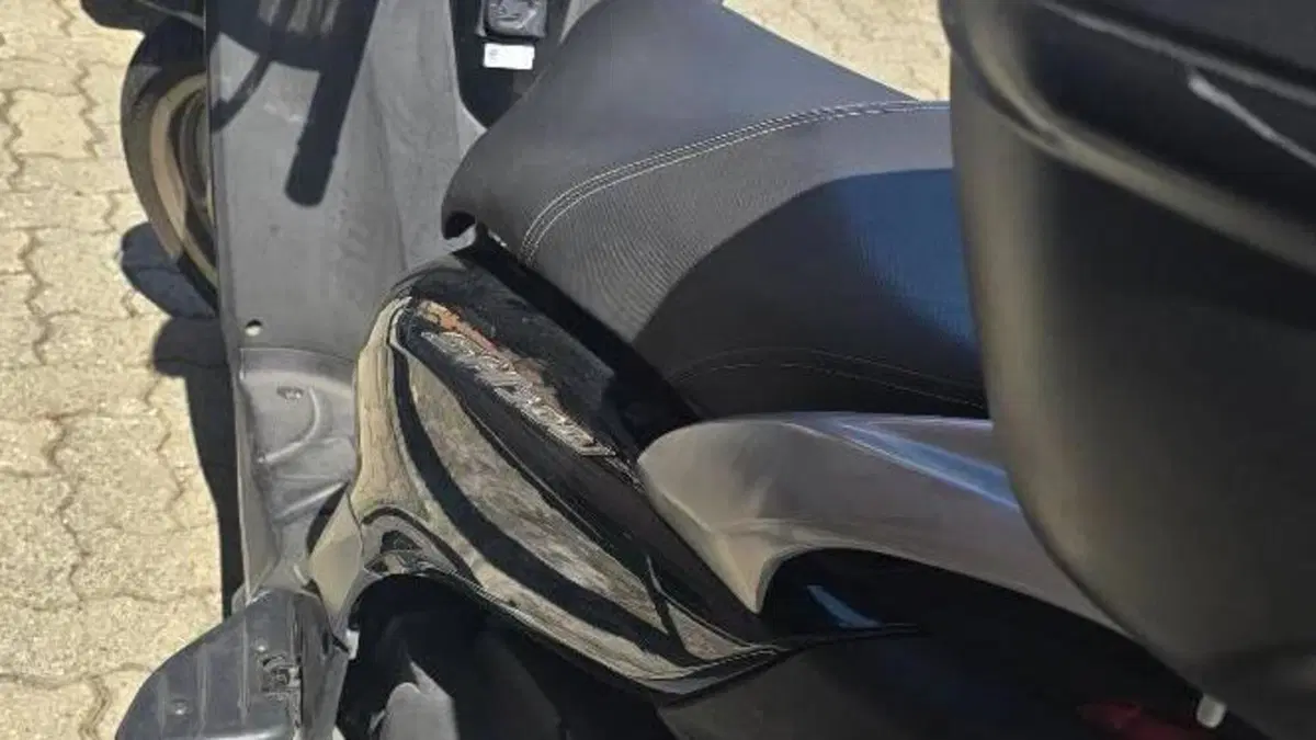 Honda SH 300 i ABS (2013 - 14)  (3)