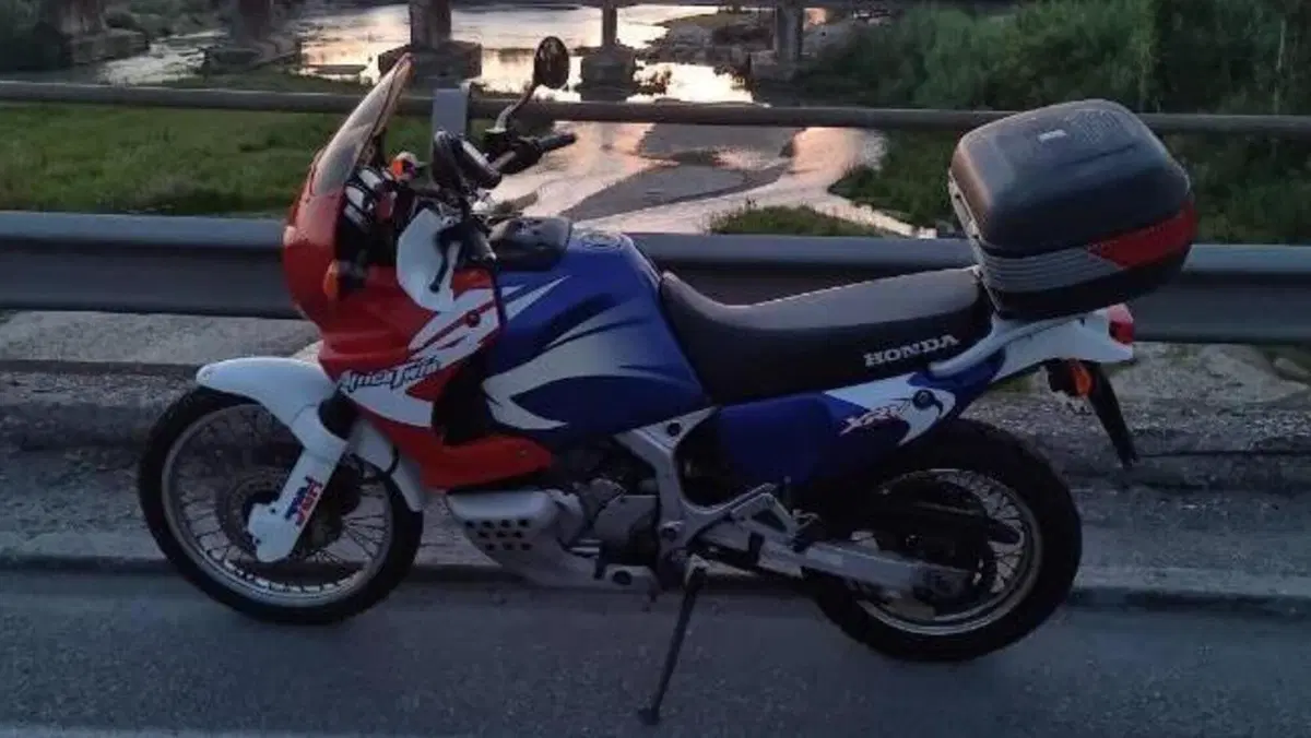 Honda Africa Twin XRV 750 (1996 - 02) 