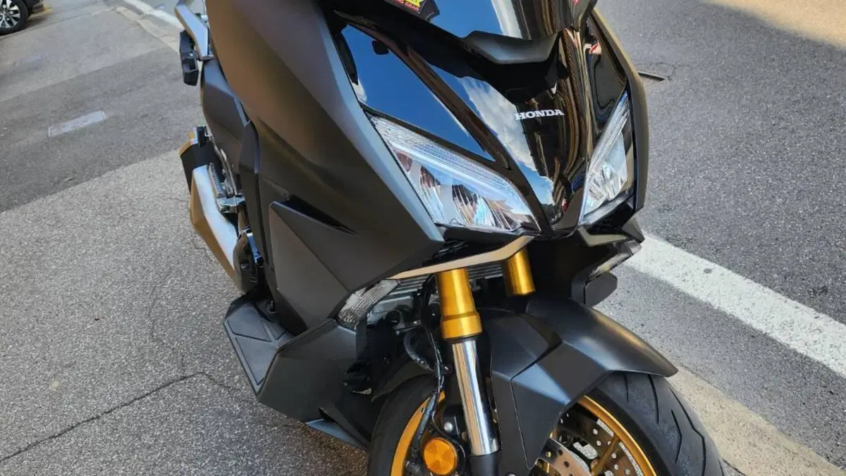 Honda Forza 750 DCT Special Edition (2024)  (2)