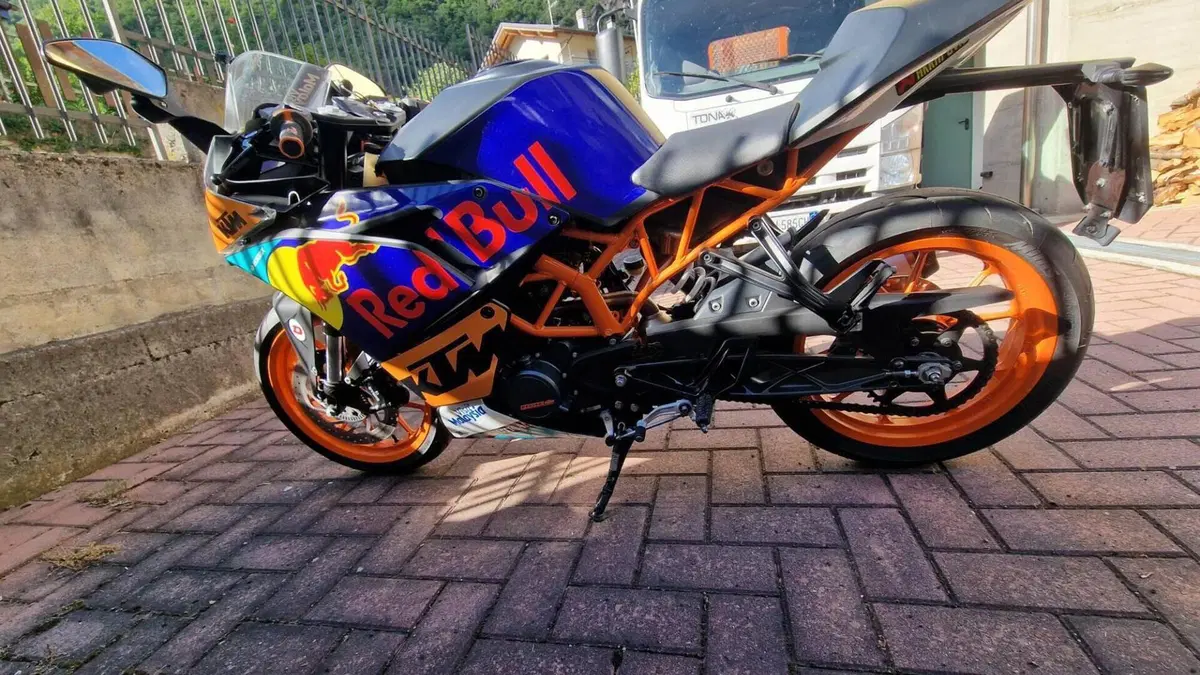 KTM RC 125 ABS (2015 - 16)  (5)
