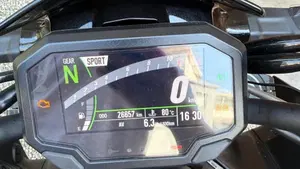 Kawasaki Z 900 SE (2022 - 24)  (4)
