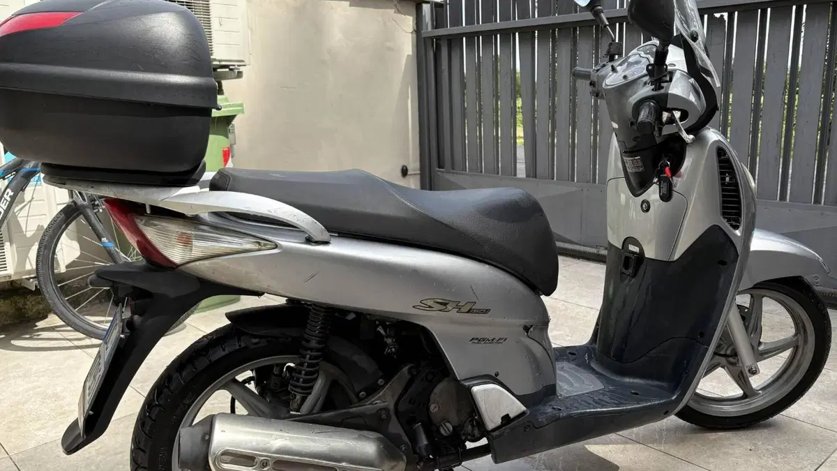 Honda SH 150i (2005 - 08)  (2)