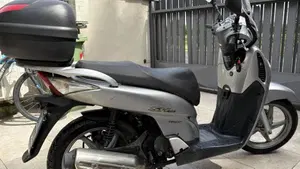 Honda SH 150i (2005 - 08)  (2)