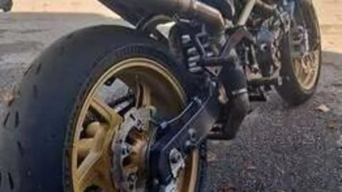 Ducati Monster 900 (1993 - 96)  (4)