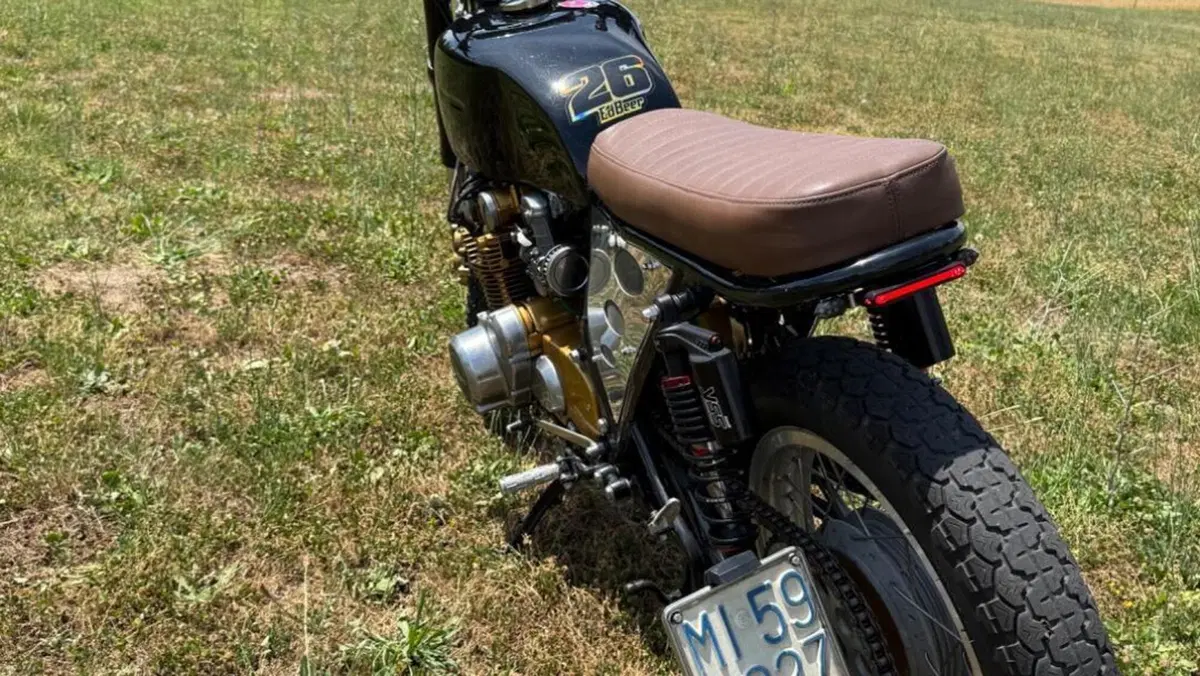 Suzuki GS 550 E (1980 - 97)  (4)