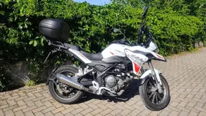 Benelli TRK 251 (2022 - 25)  (2)