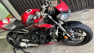 Triumph Street Triple 765 RS (2023 - 26)  (7)