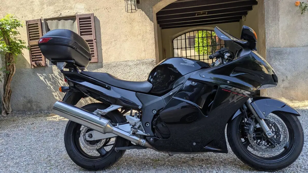 Honda CBR 1100 XX Superblackbird (1996 - 98)  (4)