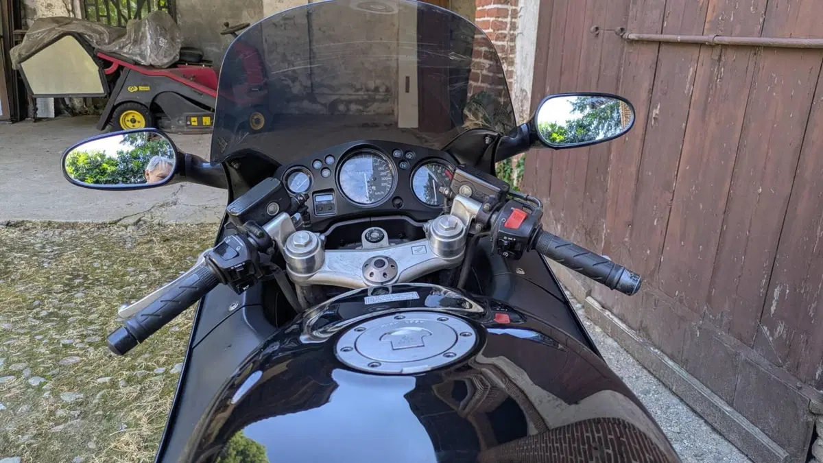 Honda CBR 1100 XX Superblackbird (1996 - 98)  (6)