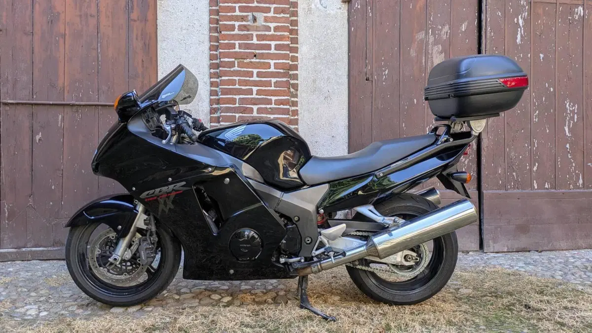 Honda CBR 1100 XX Superblackbird (1996 - 98)  (7)