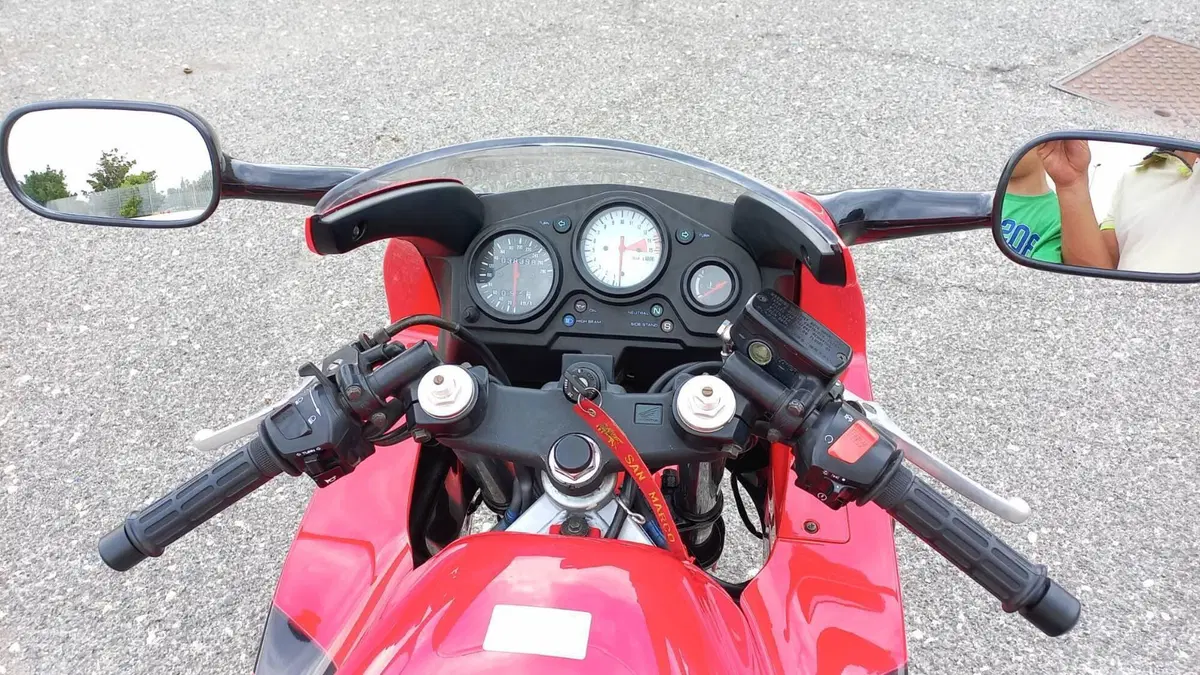 Honda   (8)