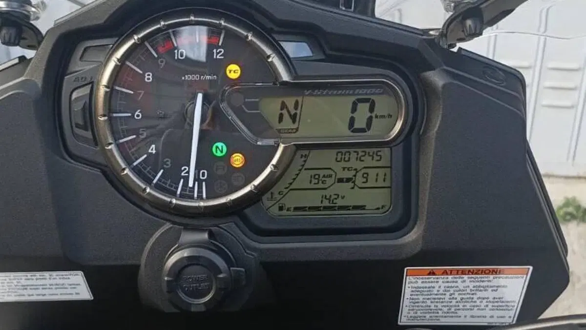 Suzuki V-Strom 1000 ABS No compromise LE (2015 - 17)  (2)