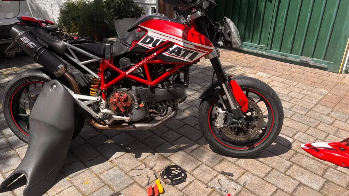 Ducati Hypermotard 1100 (2007 - 09)  (2)