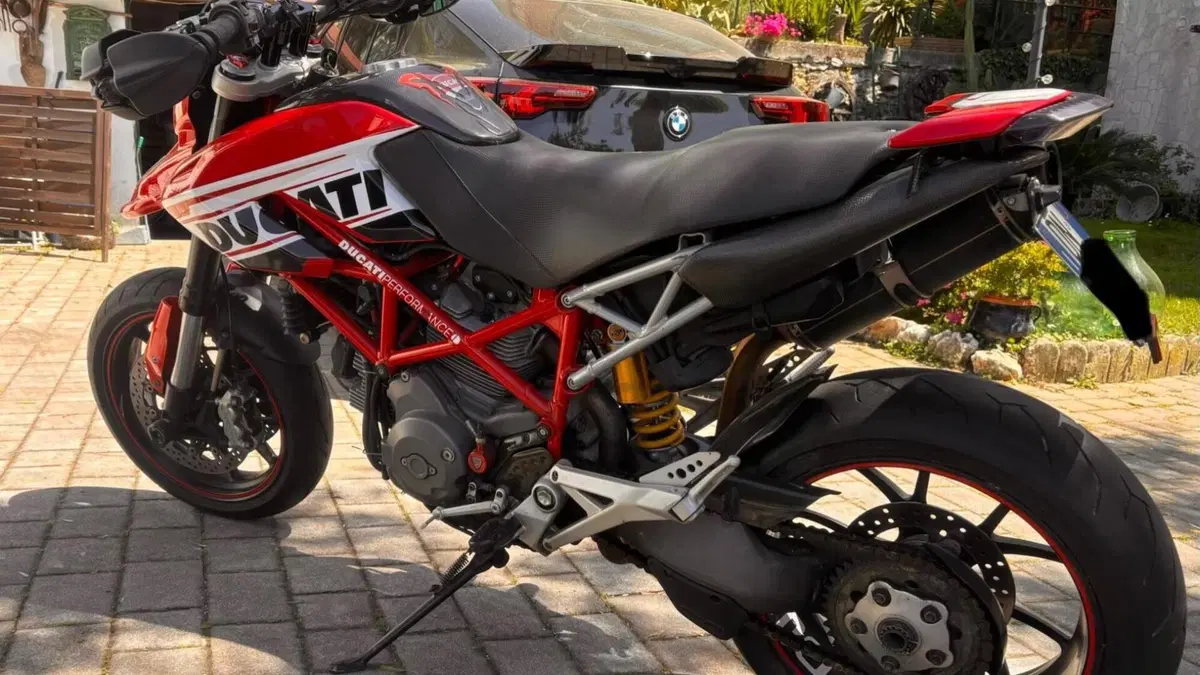 Ducati Hypermotard 1100 (2007 - 09)  (3)