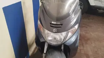 Suzuki Burgman epoca