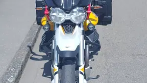 Moto Guzzi V85 TT Evocative Graphics (2019 - 20)  (3)
