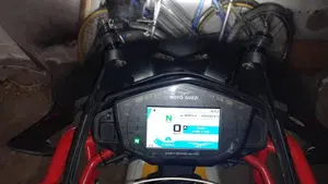 Moto Guzzi V85 TT Evocative Graphics (2019 - 20)  (6)