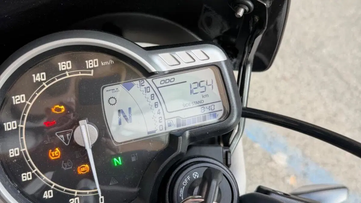 Triumph Scrambler 400 XC (2025 - 26) 