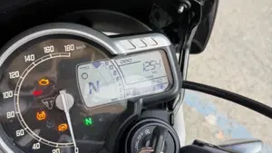 Triumph Scrambler 400 XC (2025 - 26) 