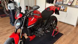 Ducati Monster 937 + (2021 - 25)  (3)