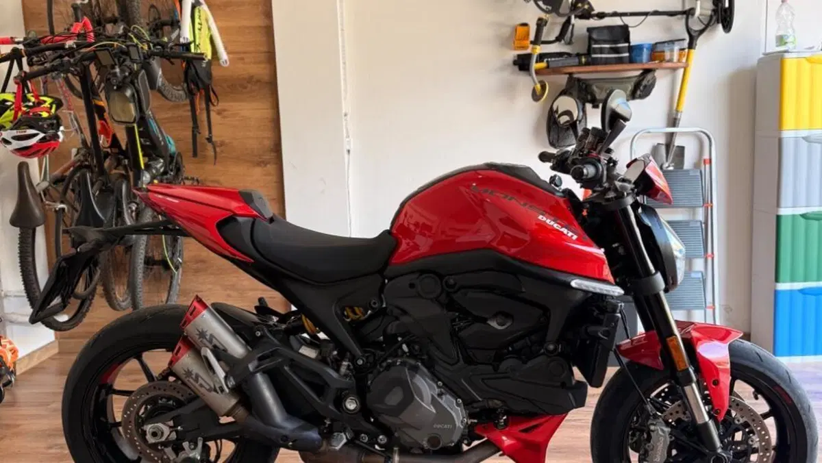 Ducati Monster 937 + (2021 - 25)  (5)