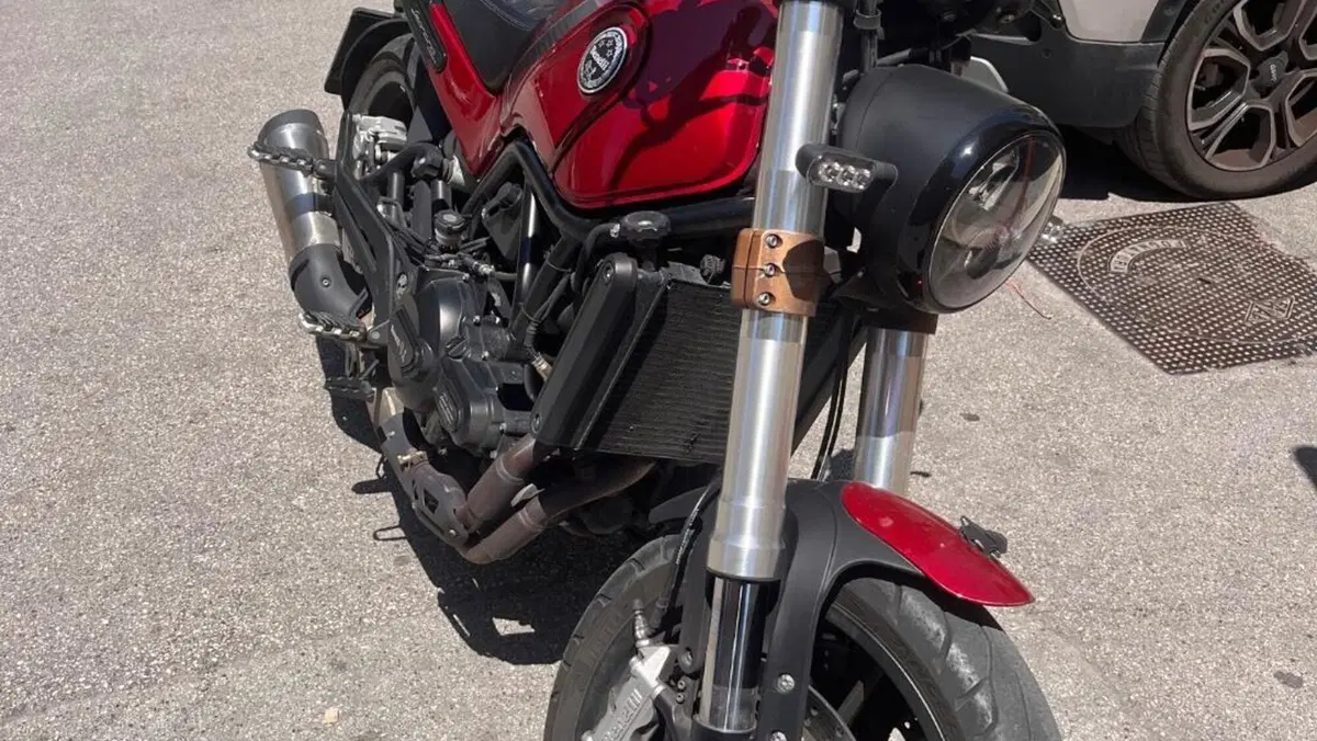 Benelli Leoncino 500 (2021 - 25)  (3)