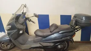 Suzuki Burgman AN 400 (1999 - 00)  (2)