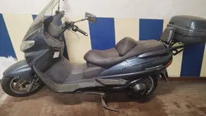 Suzuki Burgman AN 400 (1999 - 00)  (3)