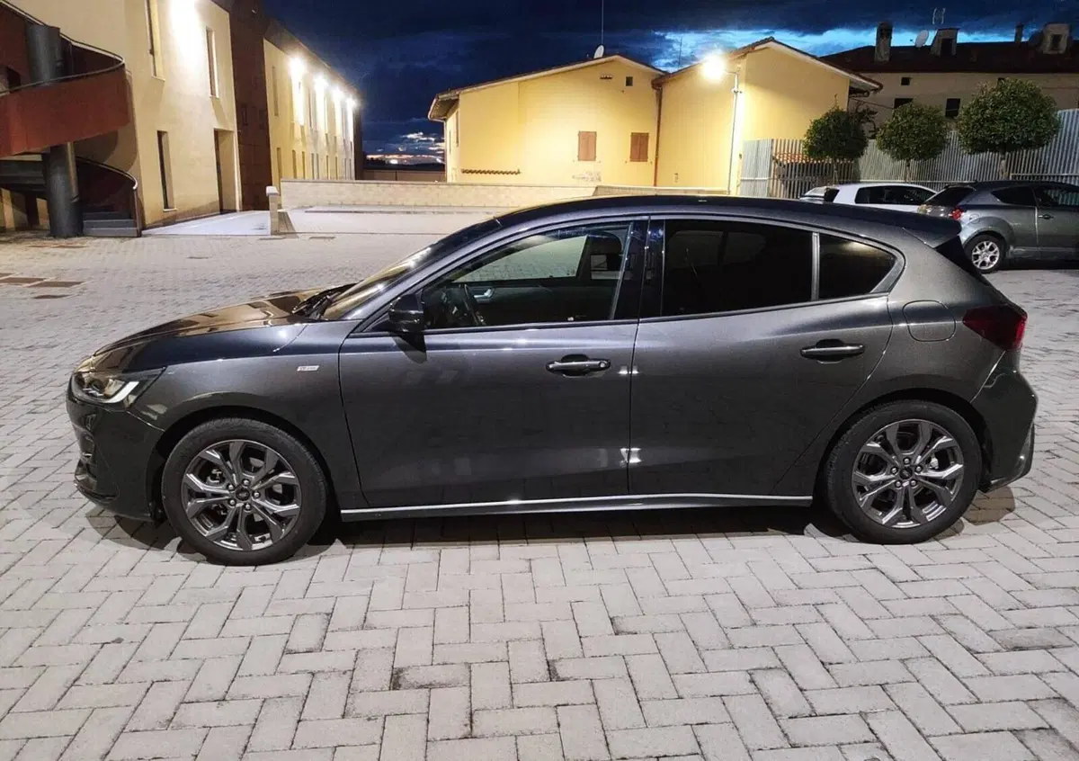 Ford Focus 1.0 EcoBoost 125 CV 5p. ST-Line (3)