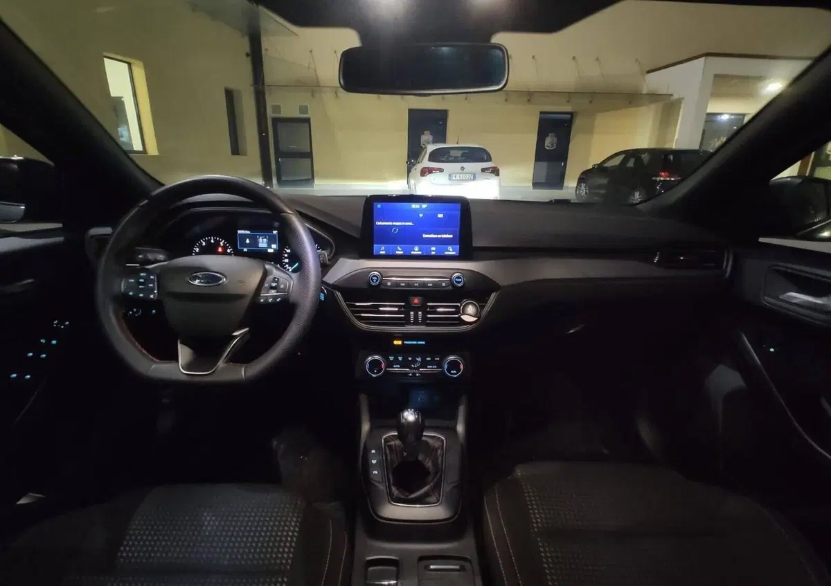 Ford Focus 1.0 EcoBoost 125 CV 5p. ST-Line (6)