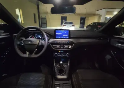 Ford Focus 1.0 EcoBoost 125 CV 5p. ST-Line (6)