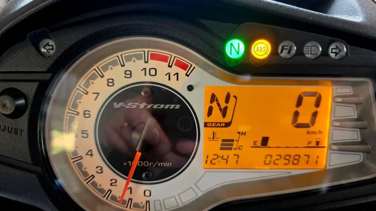 Suzuki V-Strom 650 ABS (2011 - 17)  (2)