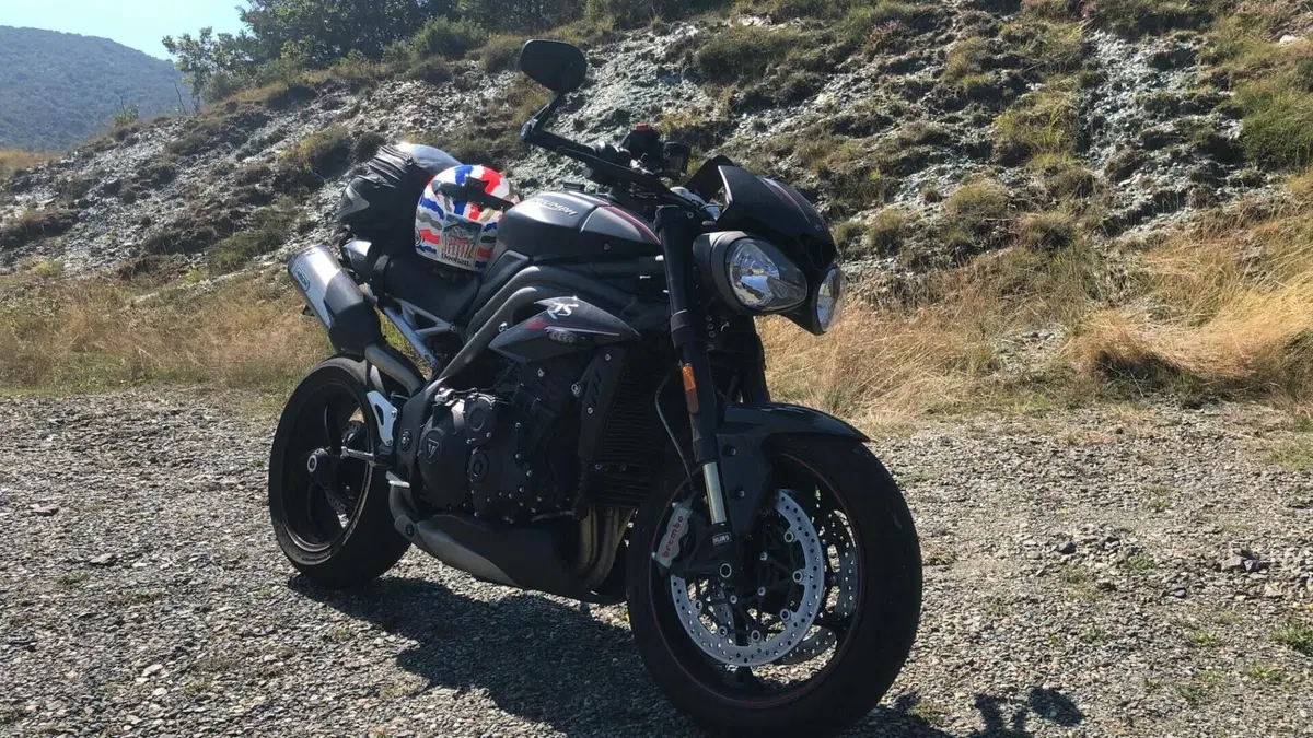 Triumph Speed Triple 1050 RS (2018 - 20)  (2)