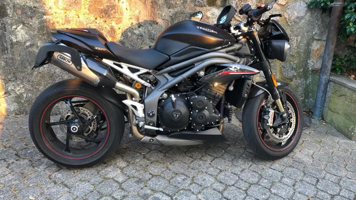 Triumph Speed Triple 1050 RS (2018 - 20)  (3)