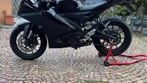 Yamaha YZF R125 (2023 - 26)  (2)
