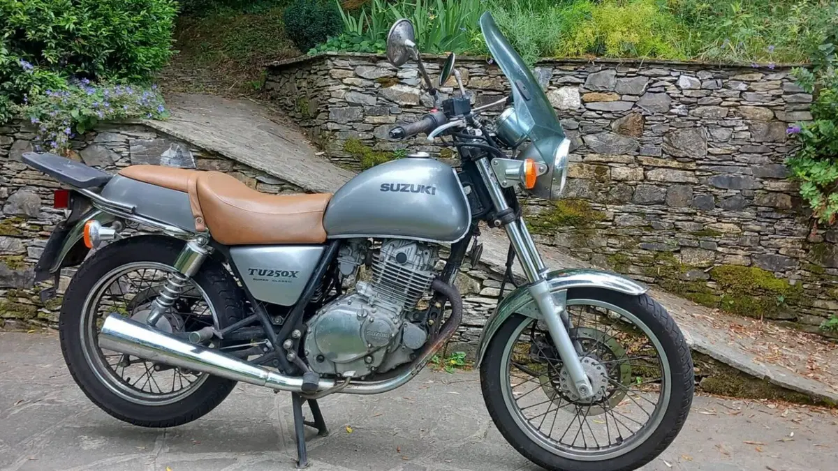 Suzuki TU 250 XX Super Classic (1996 - 00) 