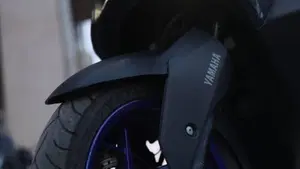 Yamaha X-Max 300 (2021 - 24)  (4)
