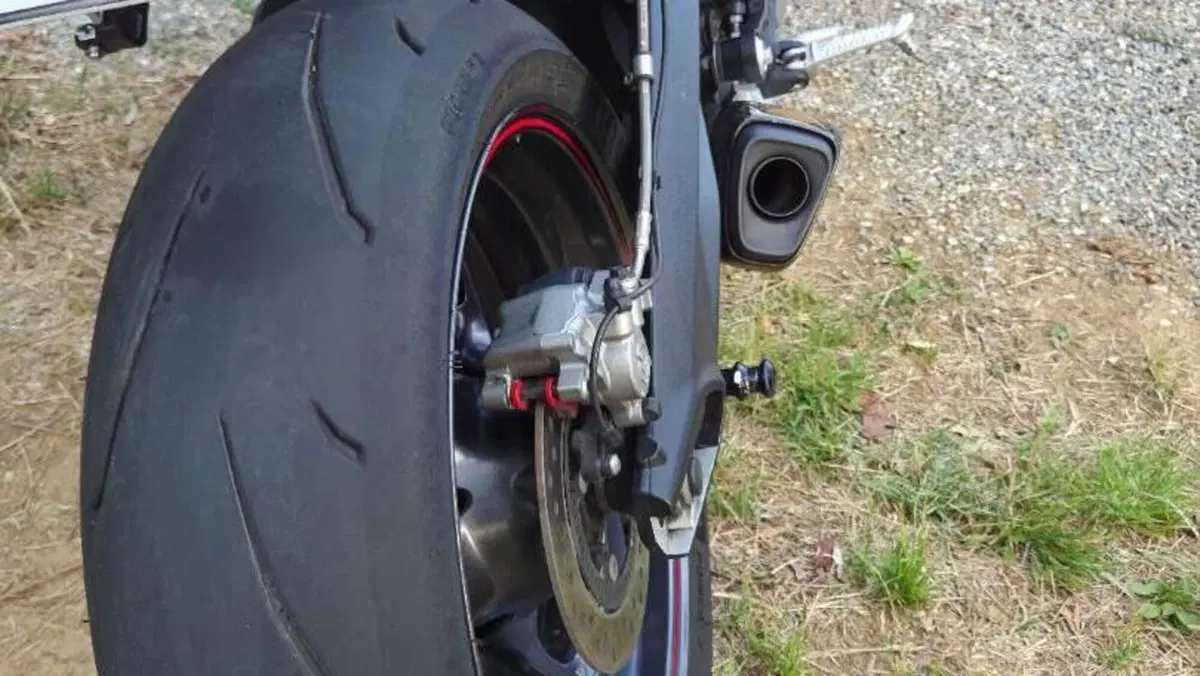 Triumph Street Triple RS (2020 - 22)  (4)