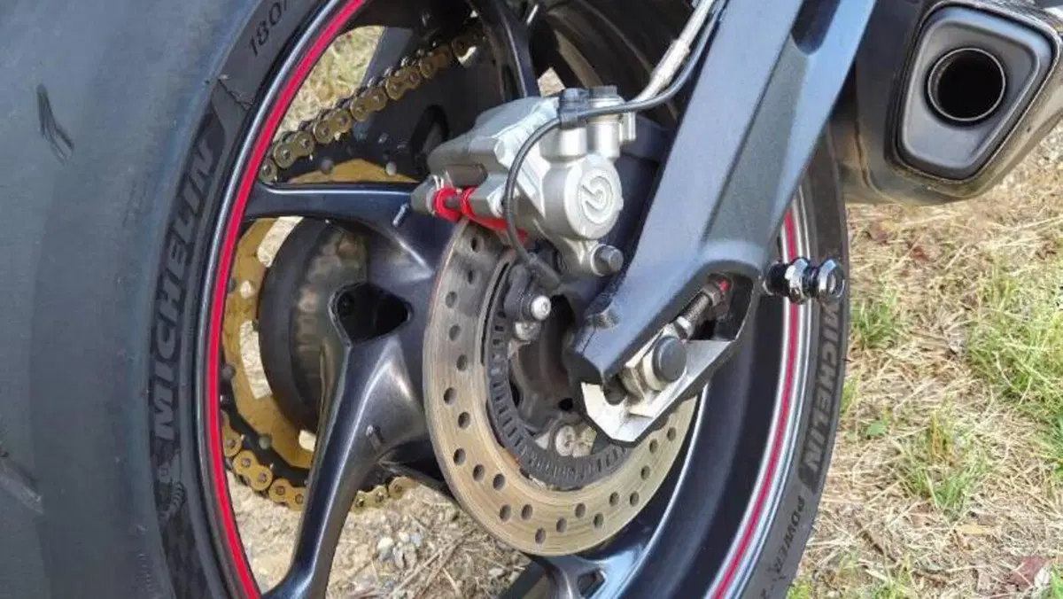 Triumph Street Triple RS (2020 - 22)  (5)