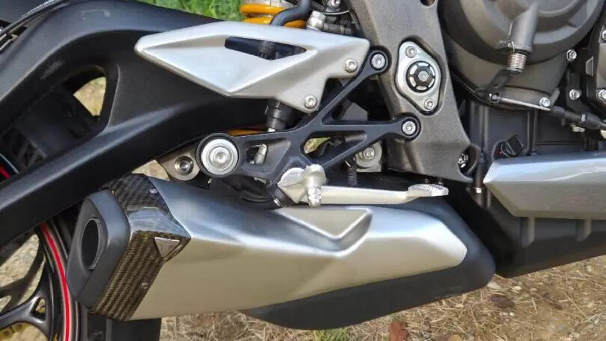 Triumph Street Triple RS (2020 - 22)  (6)