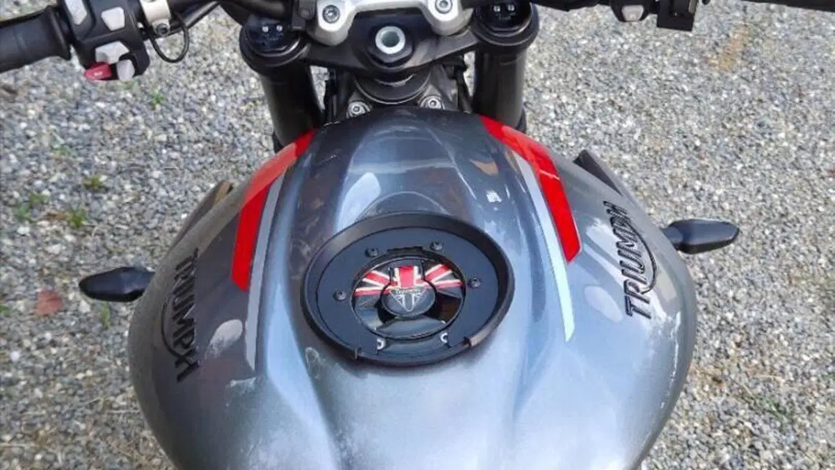 Triumph Street Triple RS (2020 - 22)  (10)