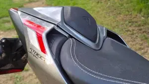 Triumph Street Triple RS (2020 - 22)  (3)
