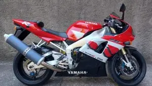 Yamaha YZF R1 (2000 - 01)  (4)