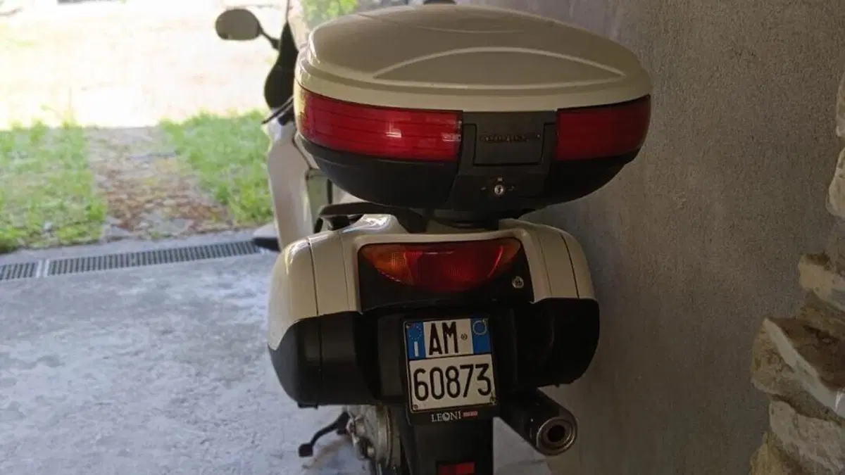 Honda Deauville 650 (1998 - 01)  (4)